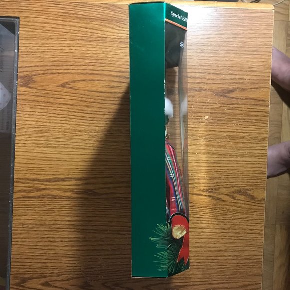 Happy Holidays Gala Barbie 1995 New - Picture 9 of 9